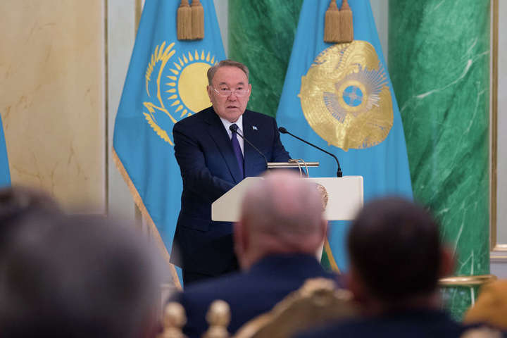 Назарбаєв пішов з поста президента Казахстану