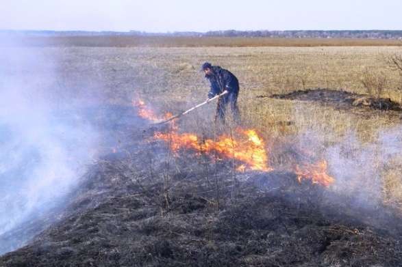 На Чернігівщині за добу ліквідували 15 пожеж