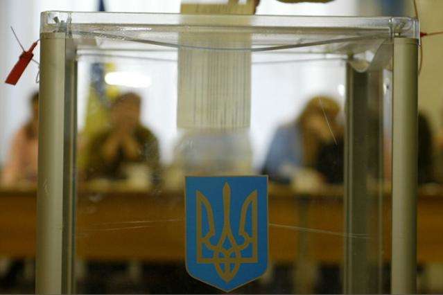 У ЦВК розповіли, скільки українців зможуть проголосувати за кордоном