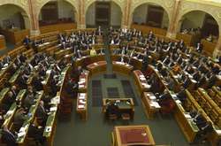 Опозиційних депутатів Угорщини оштрафували за протест у парламенті