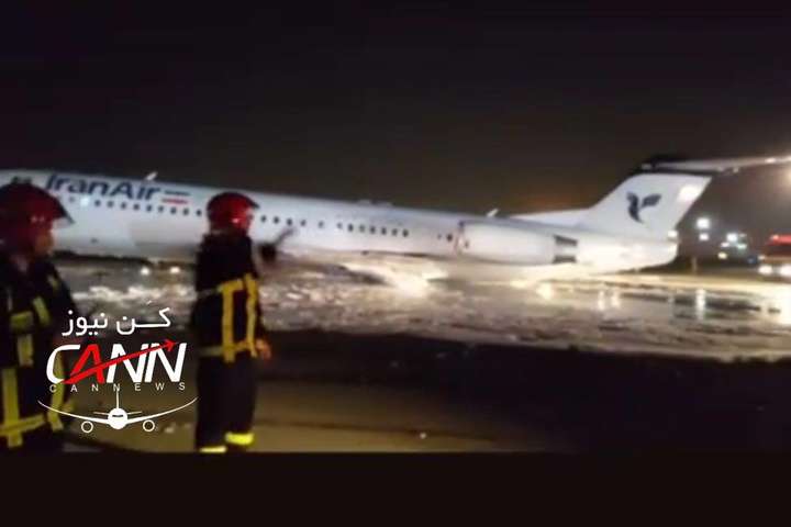 В аеропорту Тегерана загорівся літак з пасажирами на борту