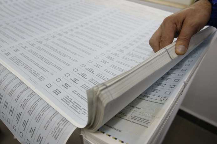 Станом на червень 2018 прогнозна кількість виборців була понад 30 мільйонів, зараз у списках кількість дещо менша - У ЦВК назвали причини збільшення кількості бюлетенів для першого туру виборів