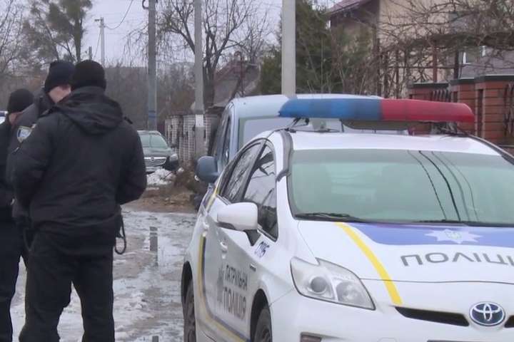 На Миколаївщині у перевернутому Chevrolet знайдено мертвим голову сільради з вогнепальним пораненням