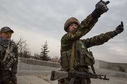 У відповідь українські військові відкрили вогонь з гранатометів