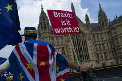 Евросоюз готов отложить Brexit до 22 мая. Но с одним условием