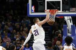 Лень взяв активну участь у перемозі «Атланти» над «Філадельфією» (відео)