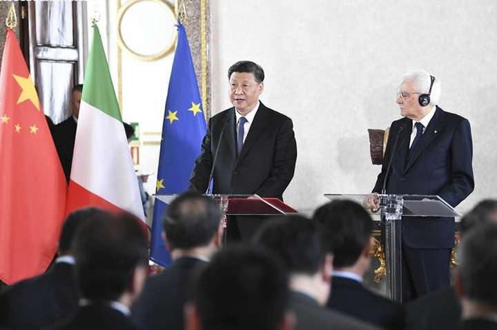 Італія повернула Китаю майже 800 втрачених предметів мистецтва