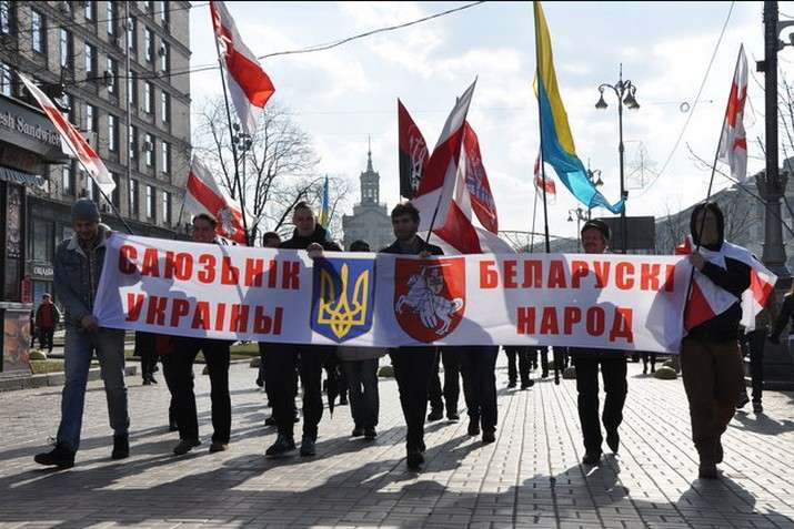 Живе Білорусь: у центрі Києва пройшла акція присвячена Дню Волі