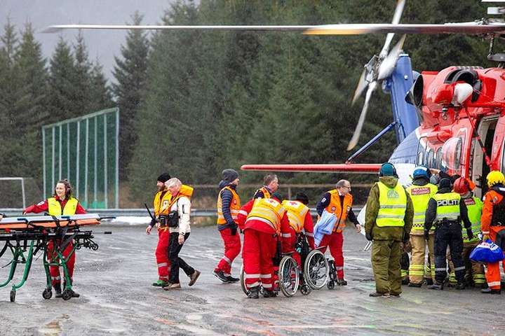 Аварія круїзного лайнера біля берегів Норвегії: постраждали близько 30 осіб