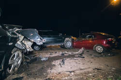 Усі автомобілі отримали серйозні пошкодження