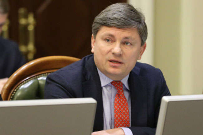 «Тимошенко розвалила армію»? Суд зобов’язав голову фракції БПП Герасимова спростувати свої слова