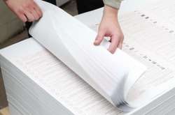 ЦВК передала за кордон понад 420 тисяч бюлетенів