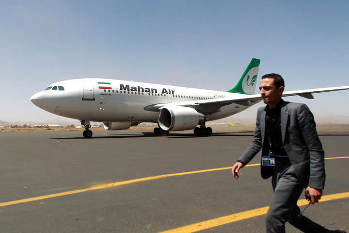 Франція заборонила польоти іранської авіакомпанії Mahan Air