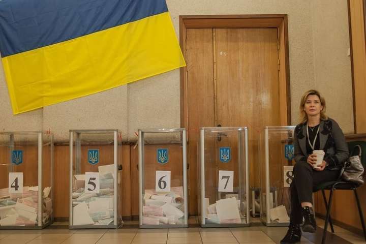 ЦИК назвала количество украинцев, изменивших место голосования