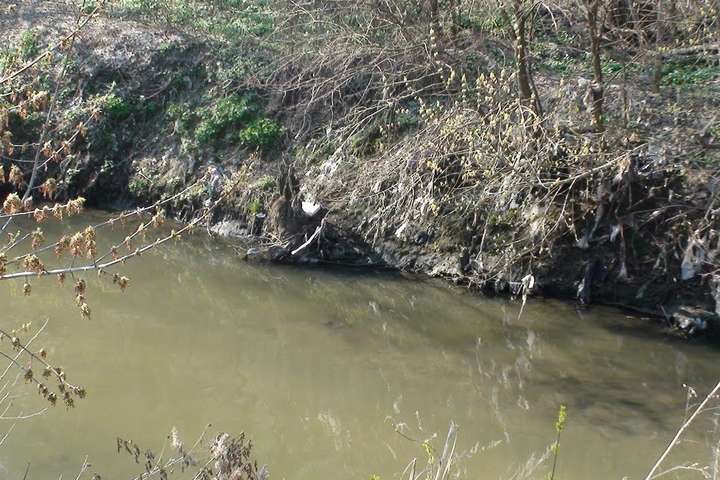 У річці Либідь виявили тіло чоловіка