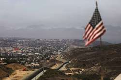 Пентагон разрешил использовать $1 млрд на стену с Мексикой