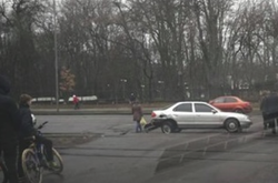 У центрі Вінниці трамвай врізався у Ford