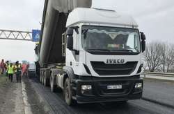 Дорожники ремонтують трасу Київ - Одеса з застосуванням сучасних технологій