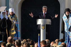 Суд не побачив втручання Порошенка в церковні справи