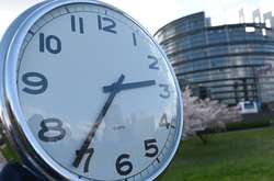 Европарламент проголосовал за отмену перевода часов