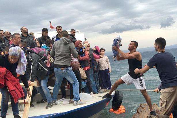 ЄС призупиняє рятувальну місію «Софія» в Середземному морі 