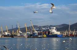 Двоє українських моряків потрапили у скрутну ситуацію в турецькому порту