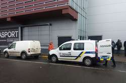  Поліцейські встановлюють осіб, причетних до скоєння цього кримінального правопорушення 