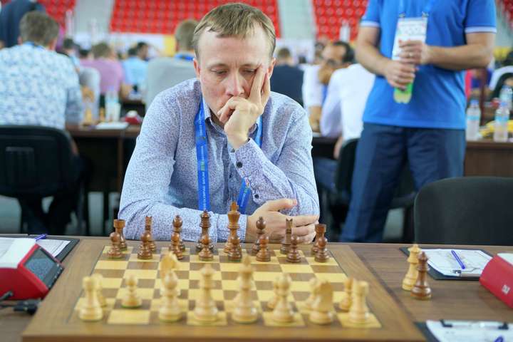 За два тури до завершення Євро-2019 з шахів на чемпіонство претендують українці Коробов і Пономарьов