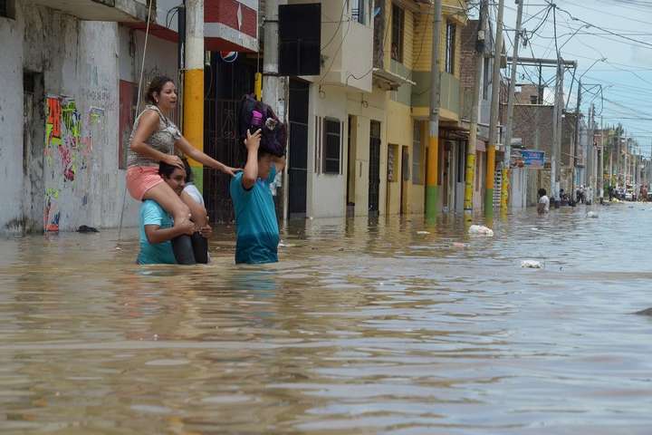 Через повені у Перу постраждало 13 тисяч людей