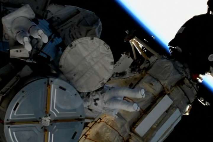  NASA була змушена скасувати перший в історії «жіночий» вихід у космос