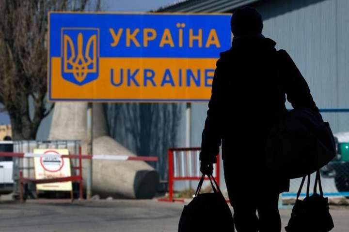 Клімкін просить українців не їхати на роботу за кордон за підробленими документами