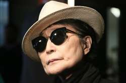 Йоко Оно попросила женщин со всего мира прислать фотографии своих глаз для ее новой выставки