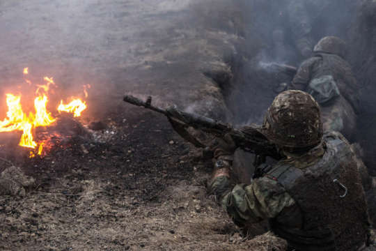 Окупанти на Донбасі знову обстрілювали позиції українських військових