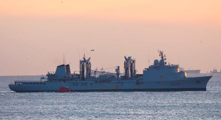 Російські кораблі взяли на супровід фрегати НАТО у Чорному морі 