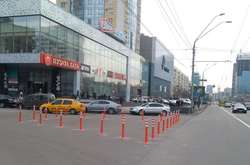 Захист від автохамів з’явився навпроти станції «Політехнічний інститут» (фото)