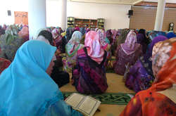 В Брунее будут забивать камнями за однополый секс и измены