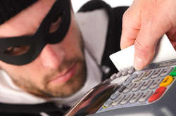 Правоохоронці затримали підозрюваних у віці від 37 до 47 років