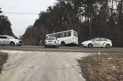  Автобус злетів у кювет 