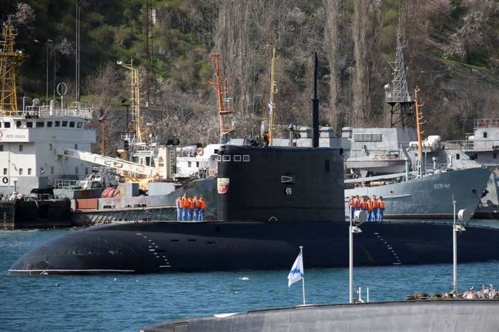 До окупованого Севастополя прибув російський підводний човен