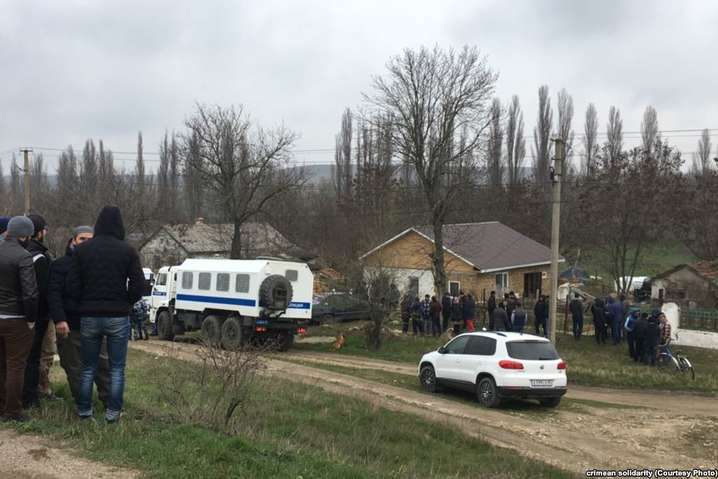 «Омбудсмен» Криму підтвердила, що заарештованих кримських татар вивезли в Росію