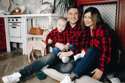 Дружина українського футболіста розповіла, як разом із сином подолала рак