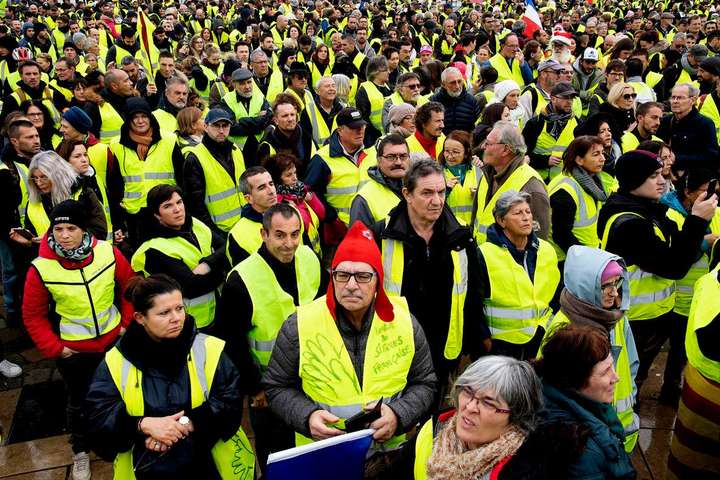 «Жовті жилети» готуються до 20-ї акції протесту попри заборони влади