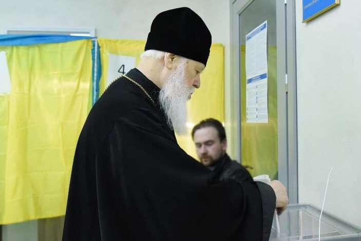 Патріарх Філарет проголосував на виборах (фото)