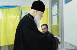 Патриарх Филарет проголосовал на выборах (фото)