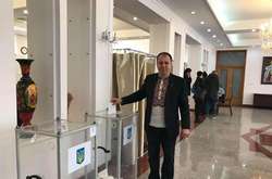  Голосування на виборчій дільниці при Посольстві України в Китаї, 31 березня  