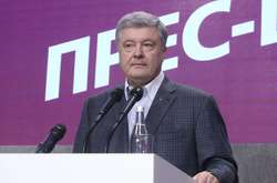 Петро Порошенко:  З завтрашнього дня я починаю боротьбу у другому турі 