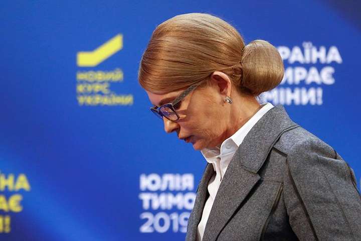 Без шампанського і з жовтими тюльпанами. День виборів у штабі Тимошенко
