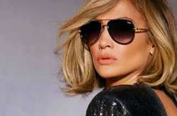  Дженнифер Лопес