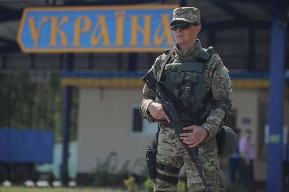 В день выборов пограничники не пустили в Украину 80 иностранцев