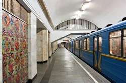 Нове освітлення, переоснащення ескалаторів: що чекає на столичну підземку цього року